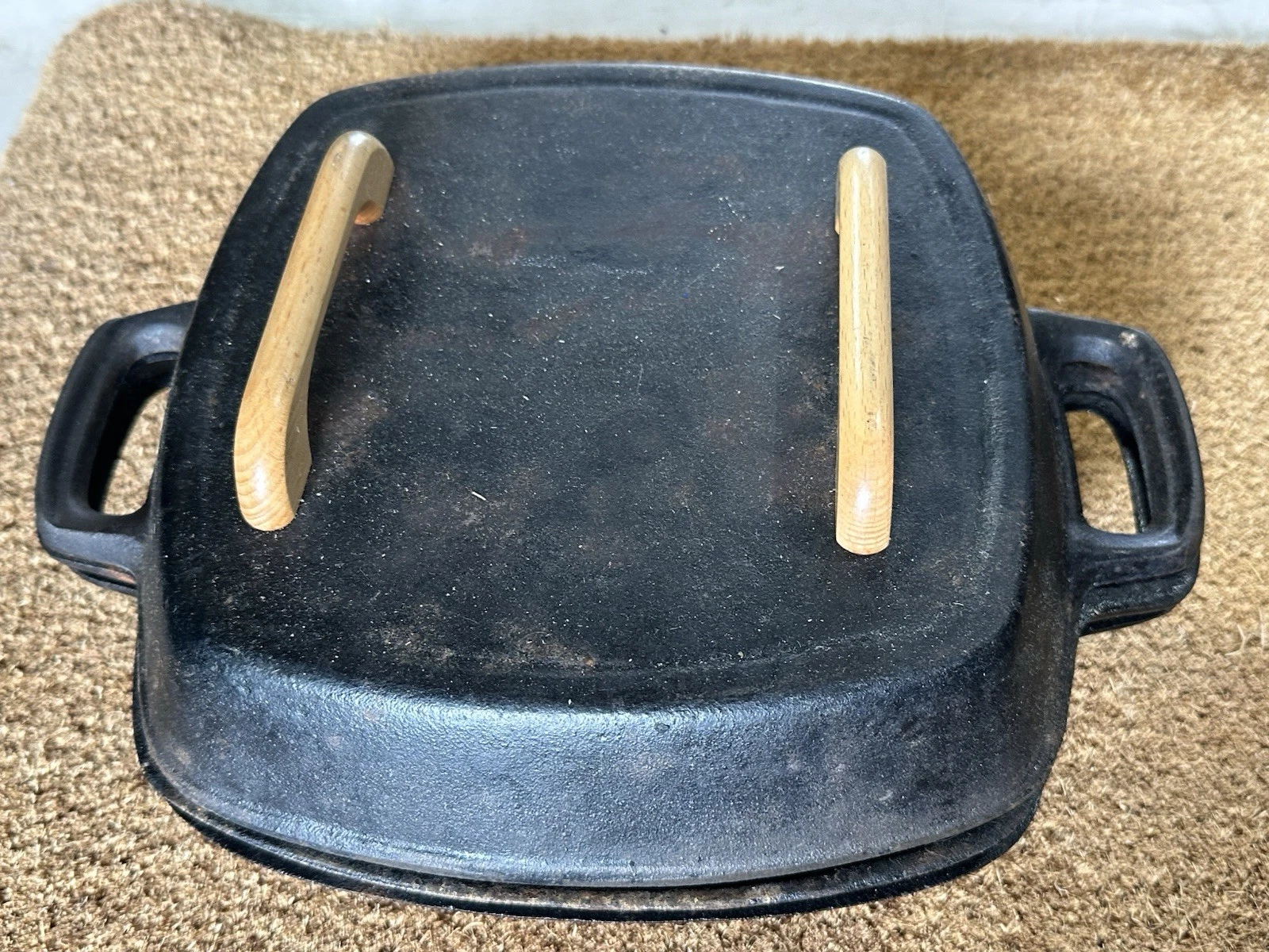 TableCraft Cast Iron 3 Pc Casserole Set Lid 2 Pans Square Roaster