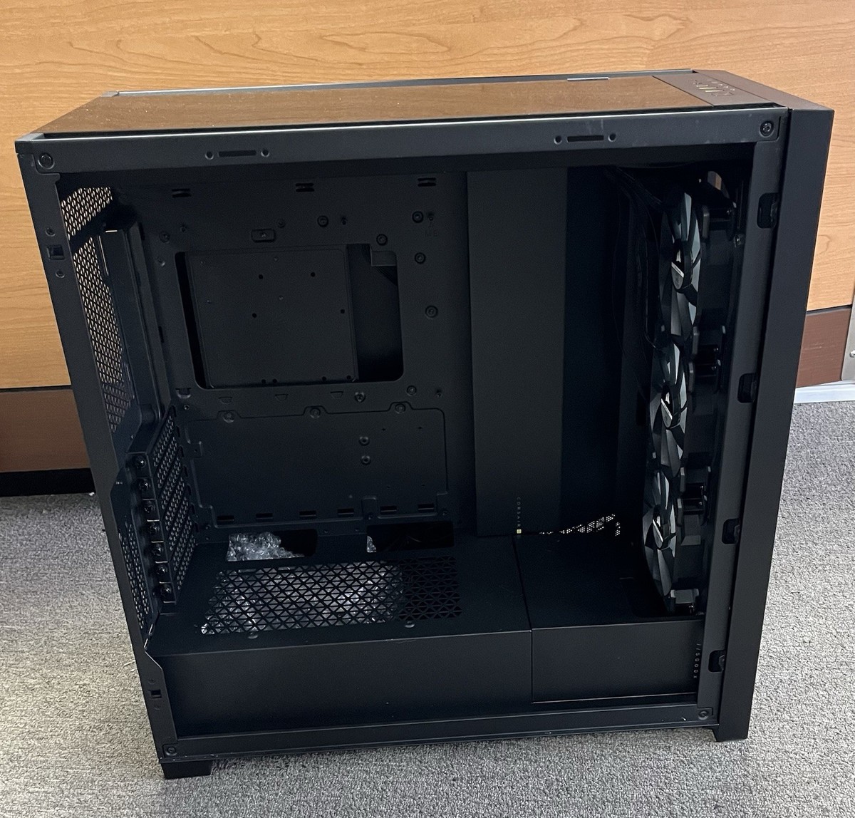 Corsair iCUE 5000X RGB Tempered Glass Mid-Tower ATX PC Smart Case