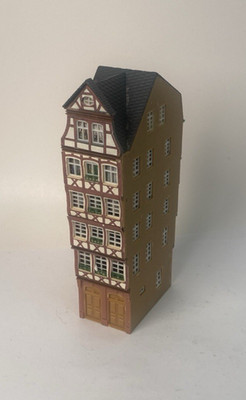 Faller HO City Row Building #12a 1-5/8'' x 3-5/8'' x 6-1/2'' Missing Chimney