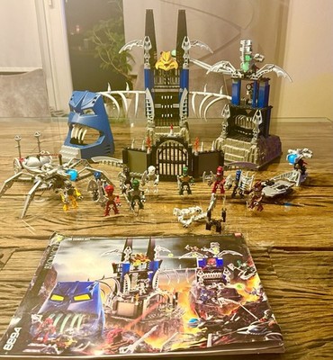 Lego Bionicle 8894 Große Piraka - Festung + Konvolut an Ersatzteilen