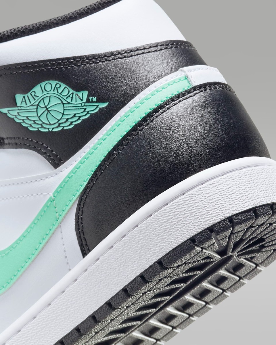 Nike Air Jordan 1 ホワイト シューズ 26.5 新品 26.5cm NIKE AIR JORDAN 1 MID トリプルホワイト - メルカリ
