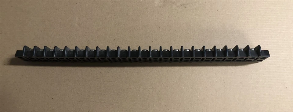 Kulka Double Row 22 Position Terminal Strip - Image 3 of 3