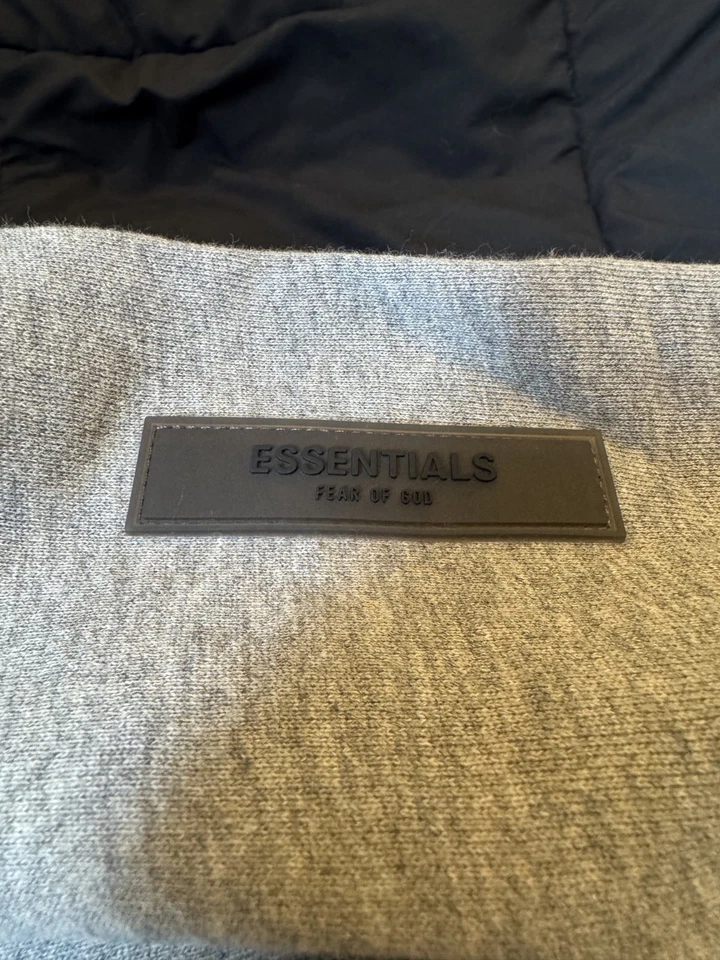 Auténticas sudaderas con capucha Essential Fear Of God S22 avena oscura todas las tallas Foto 4 de 4