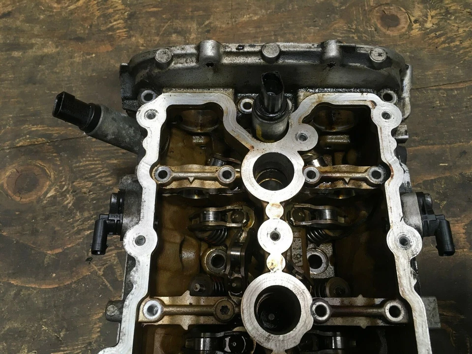 AUDI A4 2007 QUATTRO SEDÁN 3,7 L V6 LADO IZQUIERDO DEL CONDUCTOR CULATA CILINDRO DE FÁBRICA Foto 3 de 4