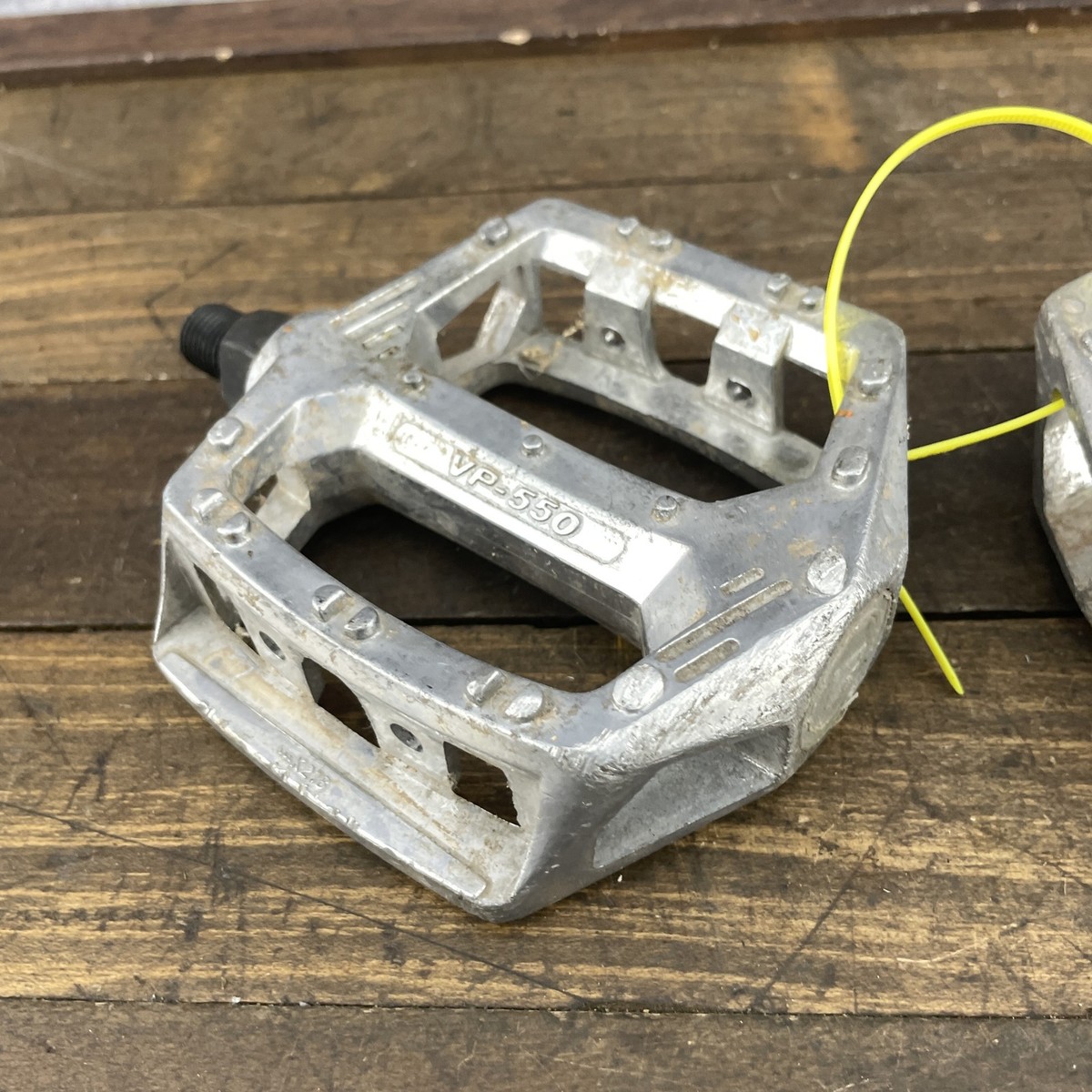 Pédales VTT type BMX à picots VP-Components VP-570 neuves - VP