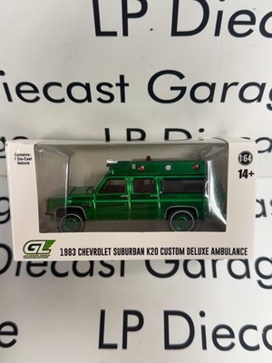 GREEN MACHINE CHASE GREENLIGHT 1983 GMC Suburban K20 Ambulance 1:64 Diecast Whit