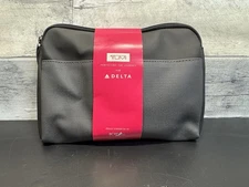 TUMI for Delta, One Gray Amenity Kit / Toiletry Bag  NEW UNOPENED