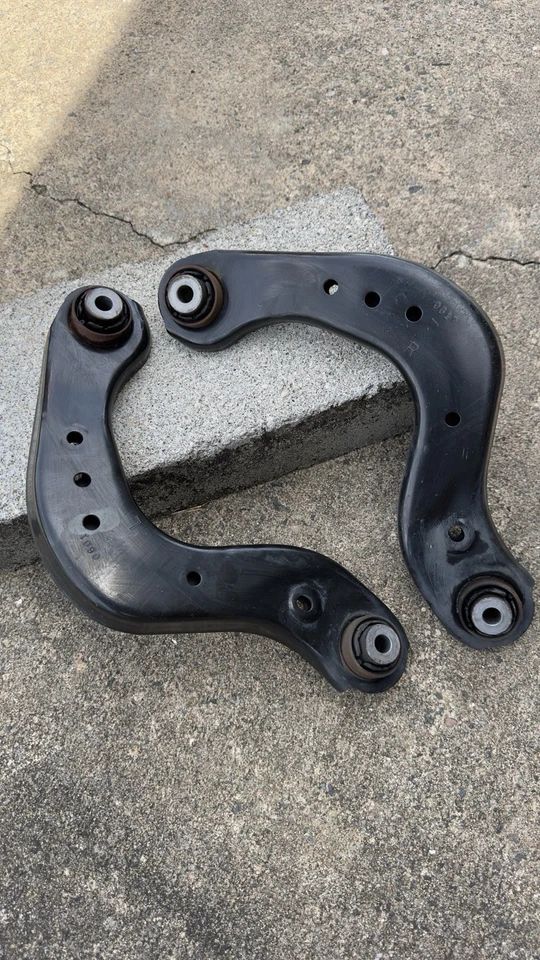 Honda Accord 2018-2022 - Brazo de inclinación trasero L y R (superior) - Honda OEM STOCK Foto 2 de 2