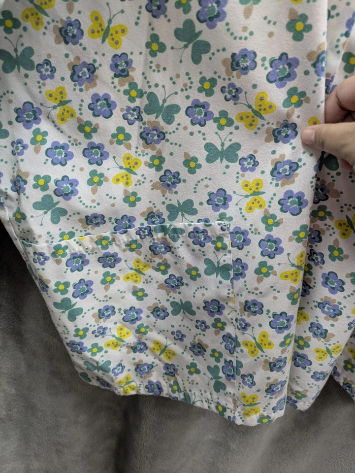 Butterfly Scrub Jacket Women's 3X Snap Front Working Scrubs Floral Cottagecore - Image 3 of 4