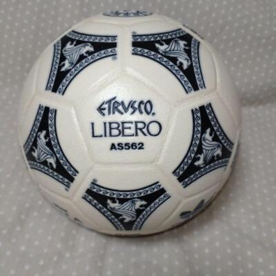 adidas Etrusco サッカーボール 1990年ワールドカップ 1990 FIFA World Cup Italy Tournament ADIDAS ETRUSCO LIBERO