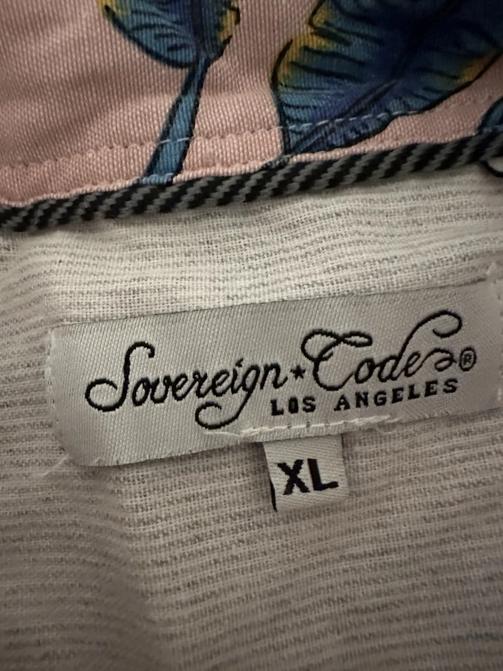 Sovereign Code Men's Floral Shirt x Large Hawaiian Button Up - Image 4 of 4