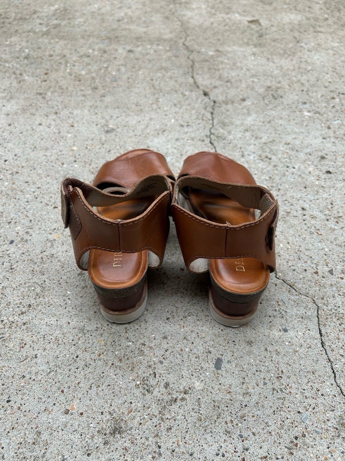 Diba True Women's Metallic Platform Wedge Sandal 8M Brown Leather