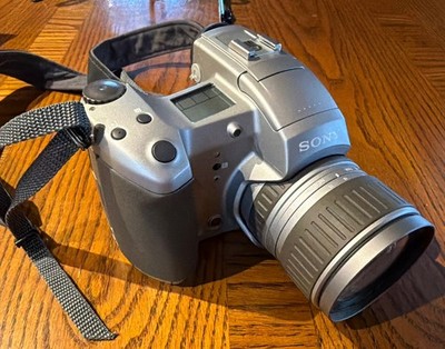 Sony DSC-D700 Digital Still Camera! Untested. As Is.