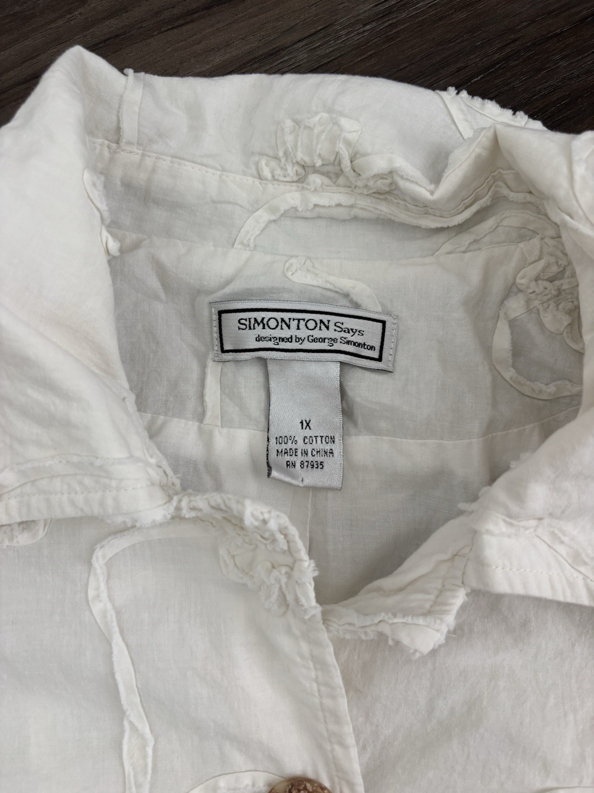 Simonton Says Embroidered Button Collared Lightwe… - image 2