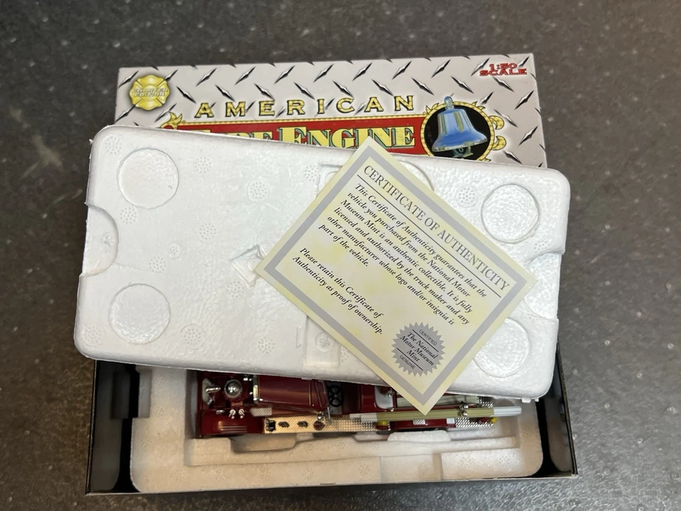 Corgi US52604 Ahrens-fox HT Piston Pumper Hope Hose Company No. 1 NY - Image 3 of 4