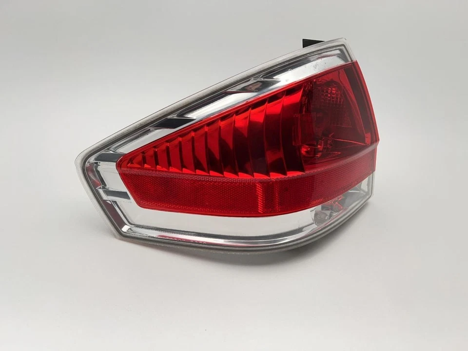 2008 - 2011 福特焦点左尾灯 2.0 升 AT FWD -SE - 43655 — 第 3/4 张图片