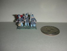 Vintage Lead Miniature Field Soldiers -3 Soldiers w/Flag - 3/4" Tall  9  B 20 