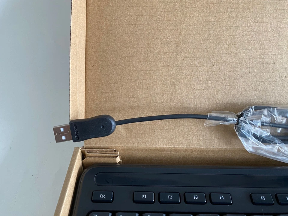 Microsoft 400 Wired Englische Tastatur Keyboard 1366 Schwarz - Bild 4 von 4