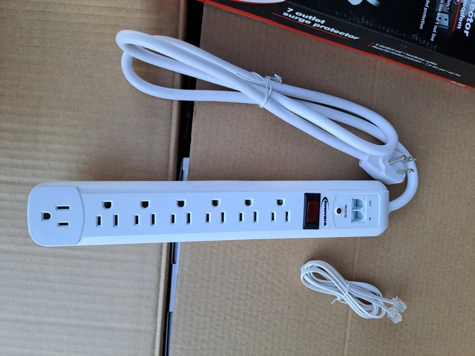 Innovera 7 Outlet Surge Protector with Phone/Modem/Fax 6ft cord 71654 - Image 4 of 4