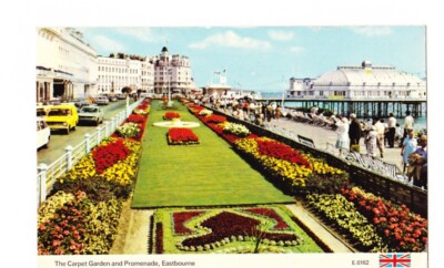 Britische Vintage Postkarte Teppichgarten & Promenade Eastbourne Sussex