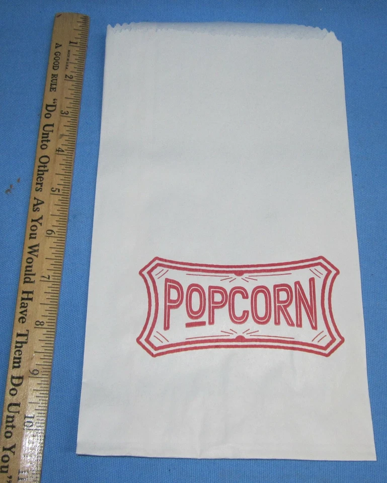 a Box of 500 Popcorn Bags, 1.5oz Bags - Image 2 of 3