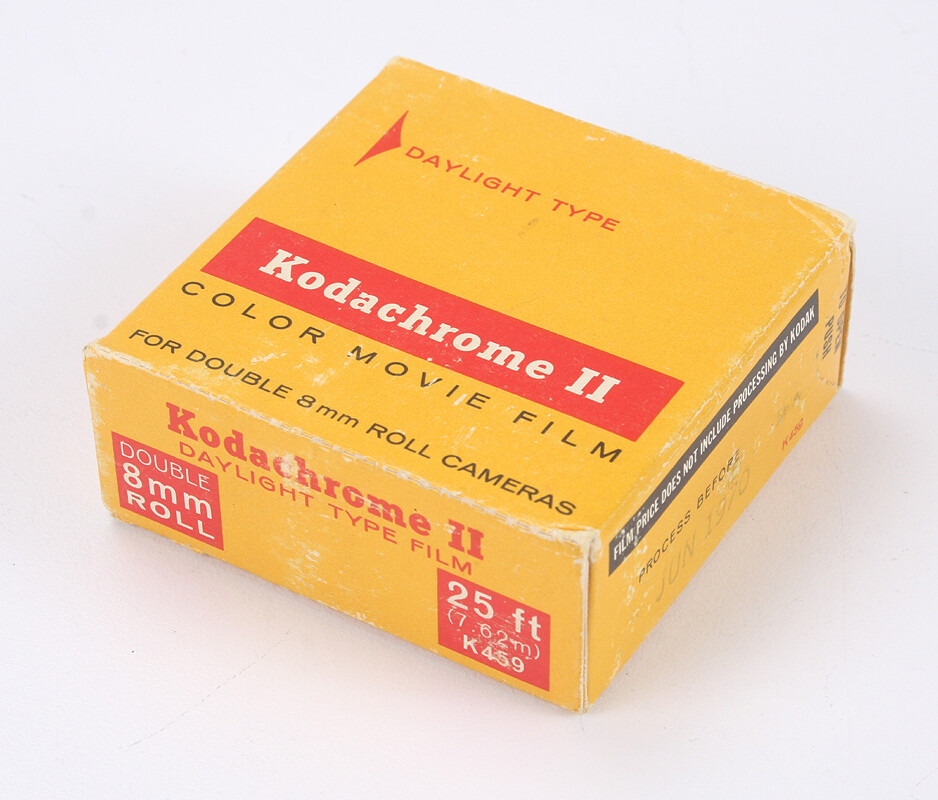【 sho】 KODAK 8MM KODACHROME II DAYLIGHT DOUBLE ROLL, 25 FEET, JUNE