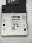 Photo 2/8