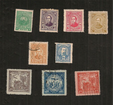 URUGUAY LOT DE 9 TIMBRES ANCIENS : CELEBRITES - POSTE AERIENNE