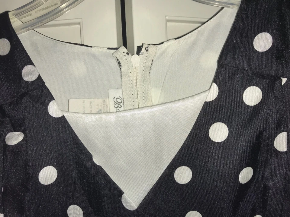 VESTIDO DE TAFETÁN BONNIE JEAN TALLA 6X NEGRO con LUNARES BLANCOS ENAGUA DE TUL  Foto 4 de 4