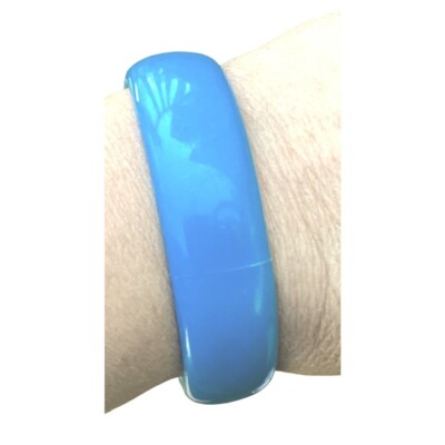 Vintage Bright Turquoise Blue Lucite Bangle Bracelet Minimalist Color Pop LD