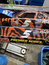 Terry Labonte 2000 Kelloggs Frosted Flakes Nascar 1/24 Diecast Action 5 Chevy