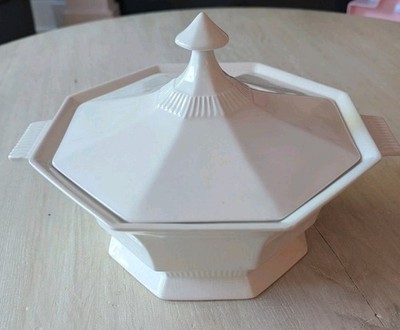 Castleton Independence Ironstone Covered Vegetable Dish Octagonal Japan 9.5in