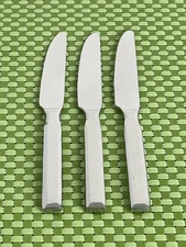 Cambridge SUTTAN Stainless 3 Dinner Knives 18/8 Glossy Plain Flatware - 8 7/8"