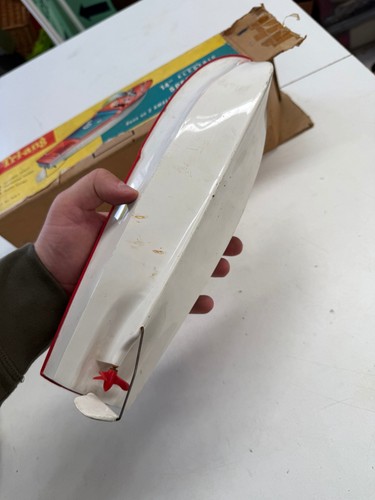 BOXED VINTAGE TRIANG 14" ELECTRIC SPREEDBOAT TOY - Picture 6 of 10