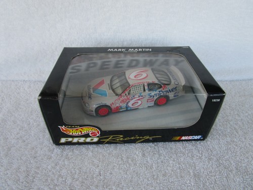 Mark Martin # 6 NASCAR 1/43 Racecar Valvoline Hot Wheels Pro Racing ~ #19236 - Bild 1 von 7