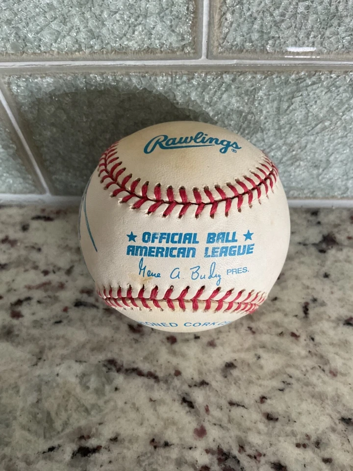 YANKEES Autographed 1996-99 Rawlings Official AMERICAN LEAGUE Gene Budig Ball - Image 4 of 4