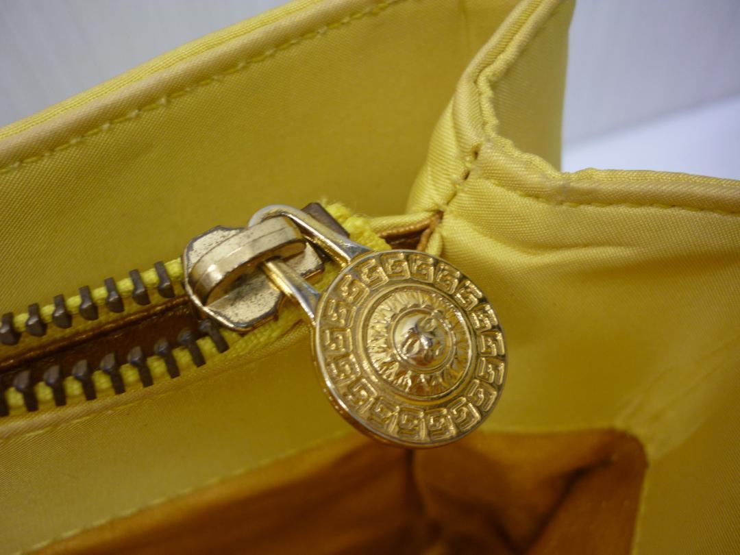 Gianni Versace Tote Bag Yellow Sun Chain Zipper Closure Gianni Versace Tote Bag Yellow Sun Chain Zipper Closure
