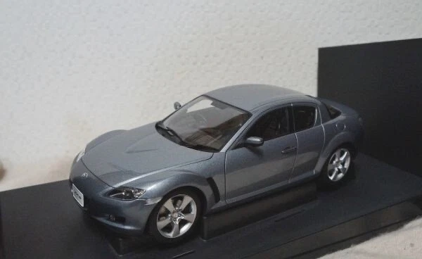 Mazda RX8 RX-8 Gray Autoart 1/18 Miniature Mini Car