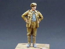 Resicast 1/35 British Elderly Soldier / Gunner at Ease WWI Hands on Waist 357015