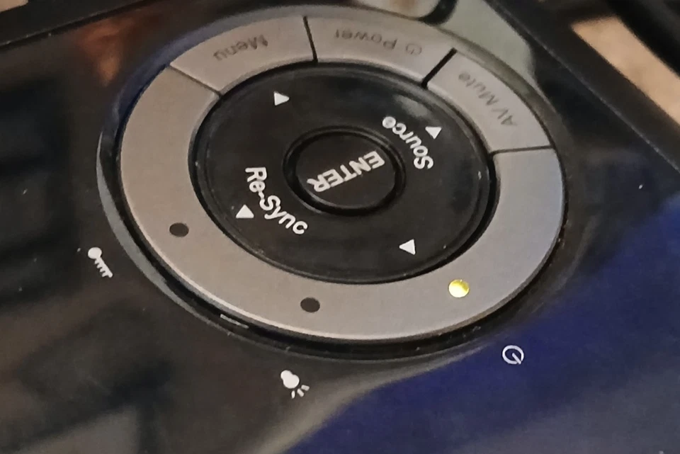 Optoma EP727 Projector 2,200 Lumens 720p, 1080i, 576i, 576p, 480p 4:3 (XGA) 1024 - Image 4 of 4