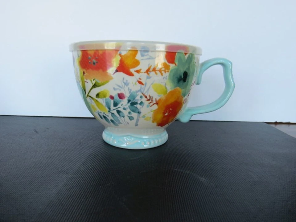 The Pioneer Woman Grande 27 Oz. Tazón de sopa / taza de café con tapa 'sauce' Foto 2 de 4