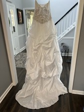 David's Bridal White Lace and Satin Beaded Wedding Dress Size 10