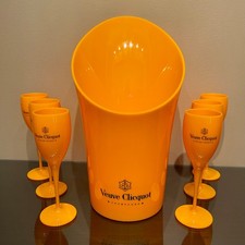 Veuve Clicquot Ice Bucket Set - Bucket with 6 flutes