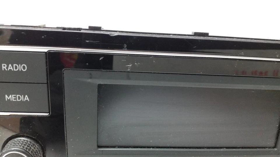 Volkswagen T6 2015- Radio Autoradio 7LA035153A - Bild 2 von 4