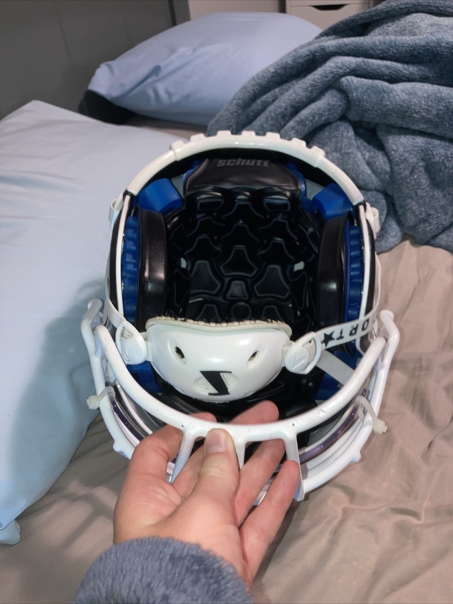 Schutt F7 Football Helmet Youth Large with Oakley Visor and Sport