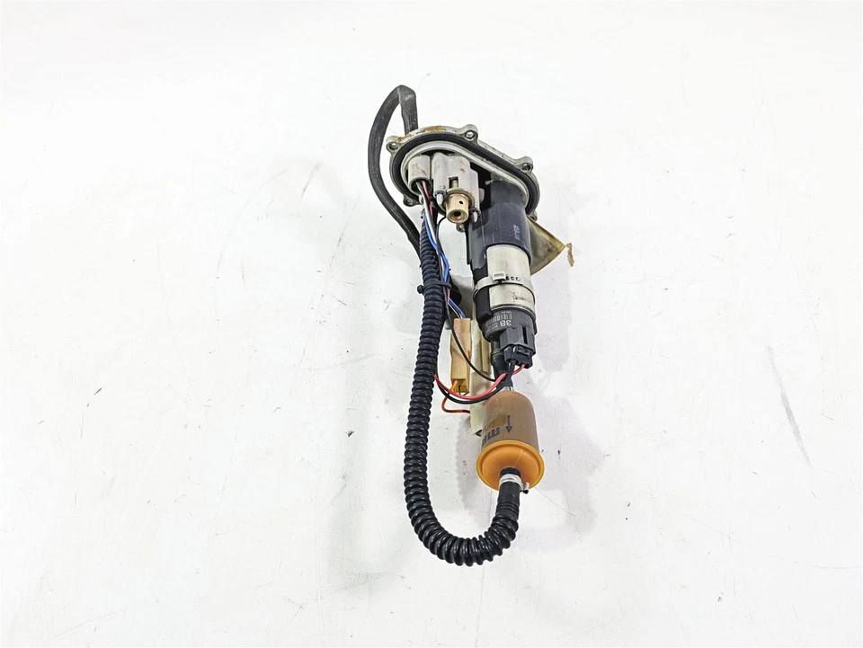 Ducati Monster 1100 S 2009 bomba de gasolina combustible - probado - video 16023791A Foto 2 de 4