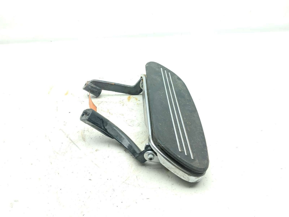 may 15 Harley Davidson FLHXS Street Glide Front Right Floorboard