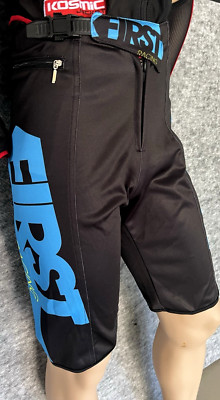 FIRST RACING kurze Hose Gr. S Mountainbike Cross Radhose MTB Shorts Fahrrad NEU