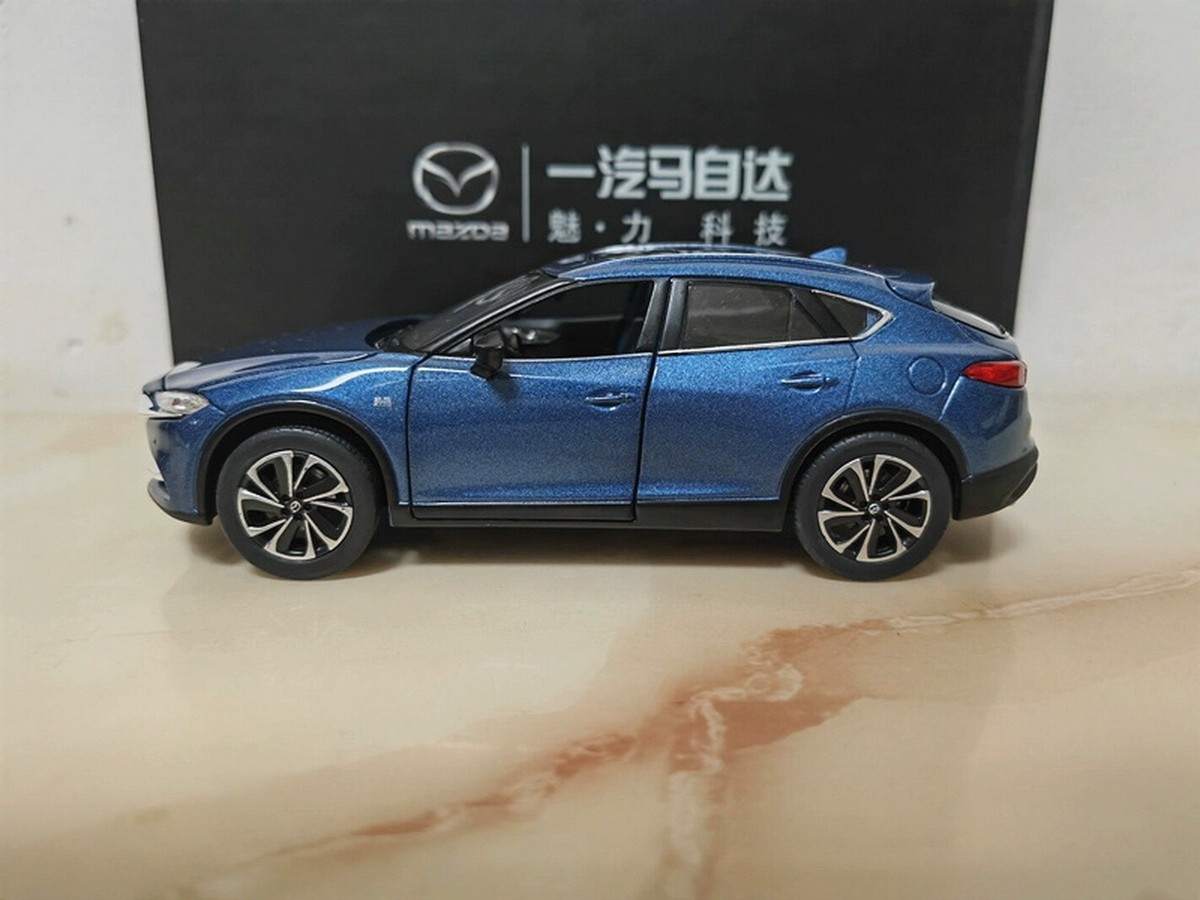 マツダ cx-4 1/32 ミニカー 1/32 Mazda CX-4 CX4 2020 Diecast Car Model Car Toy Gifts