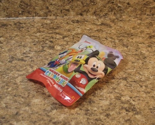 Fisher Price Disney Mickey Mouse Clubhouse Figure Policeman Mickey 3 Inch NEW - Picture 3 of 3